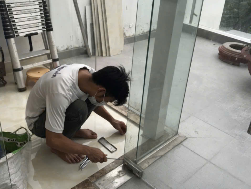 Sửa Cửa Kính Văn Phòng -  Sửa Cửa Kính HCM