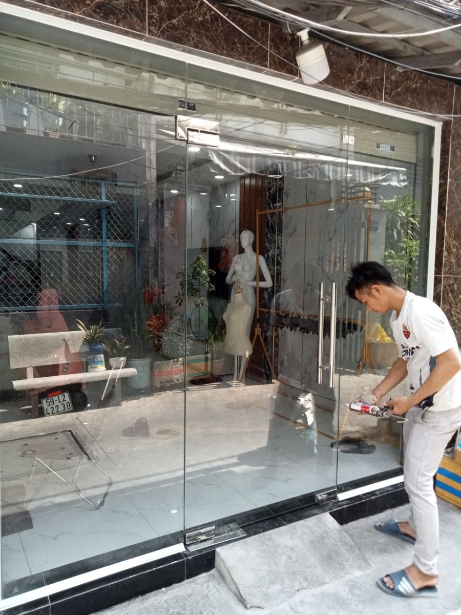 Sửa Cửa Nhôm Kính - Sửa Cửa Kính Cường Lực
