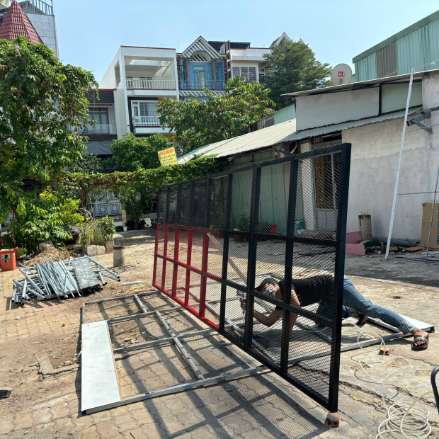 Sửa Cửa Sắt Giá Rẻ 